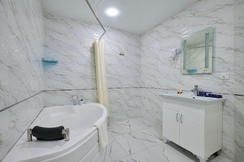 Samaria Hotel And Spa image