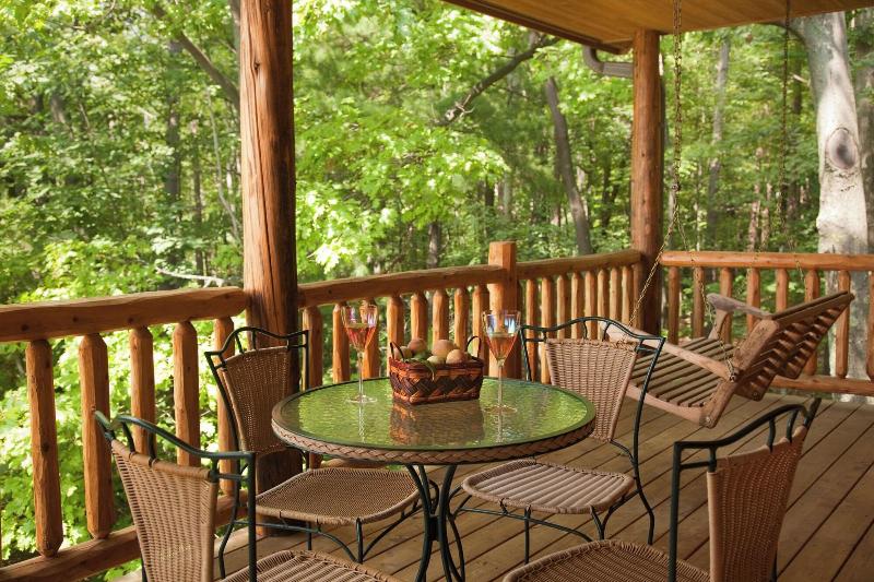 Chanticleer Cabins
