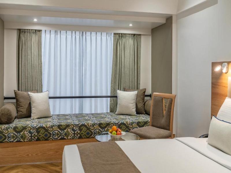 Hotel Kohinoor Continental, Near Airport image