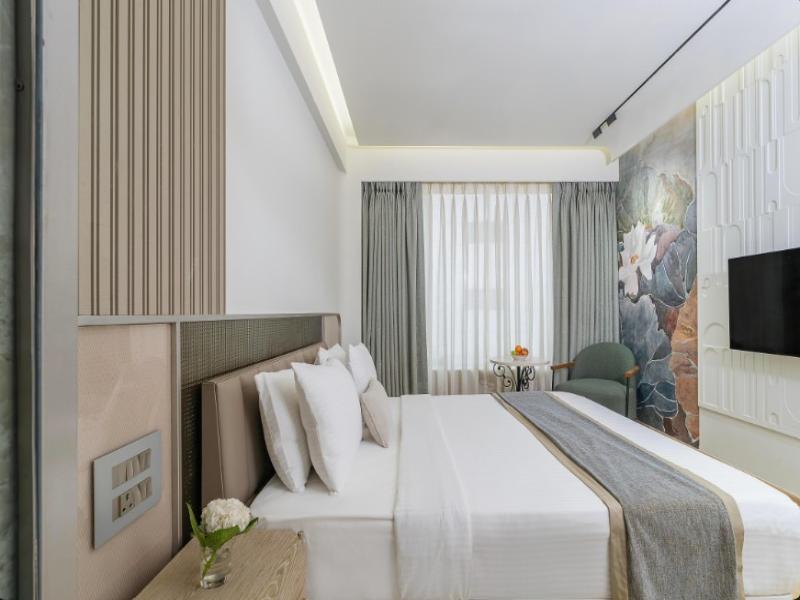 Hotel Kohinoor Continental, Near Airport image