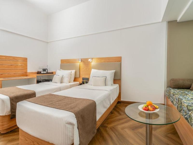 Hotel Kohinoor Continental, Near Airport image
