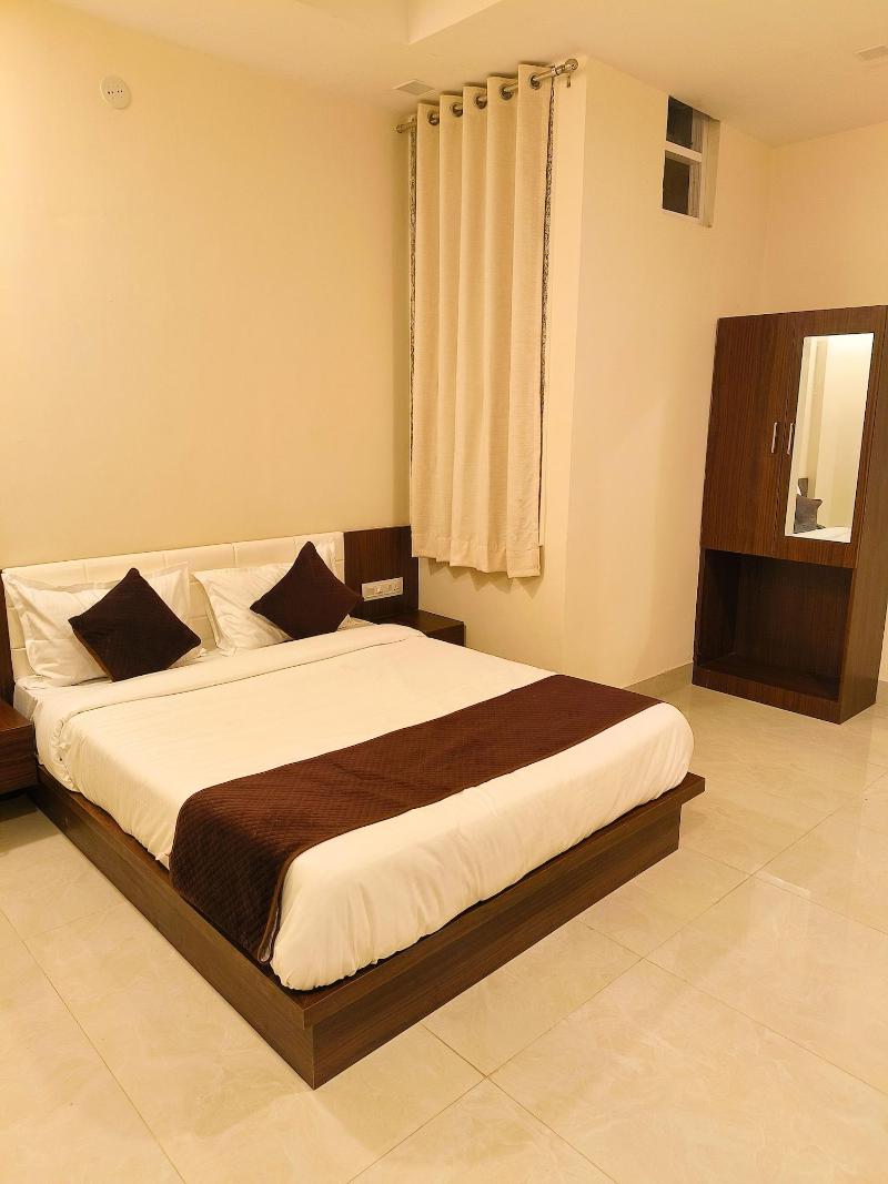 Hotel Veer Palace image