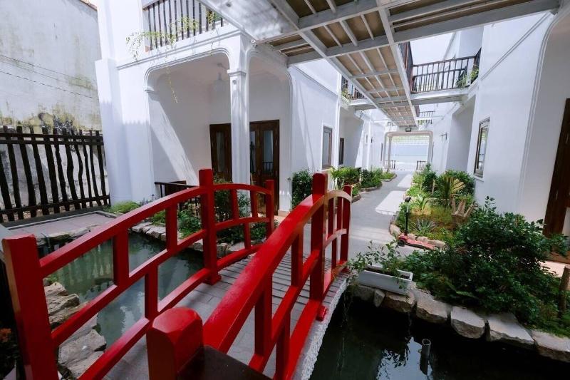 The Poplar Resort image