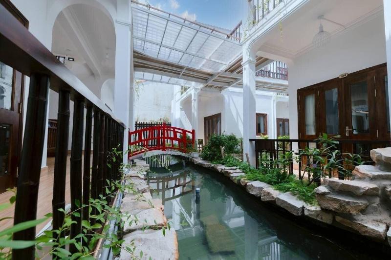 The Poplar Resort image