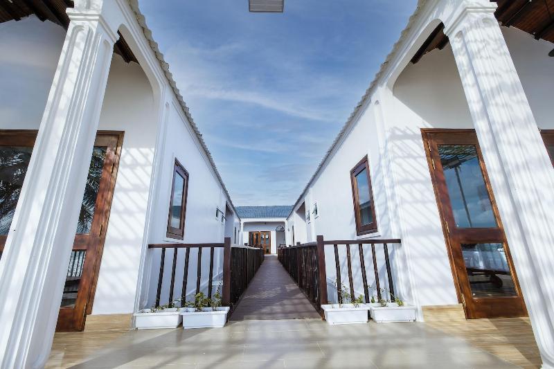 The Poplar Resort image