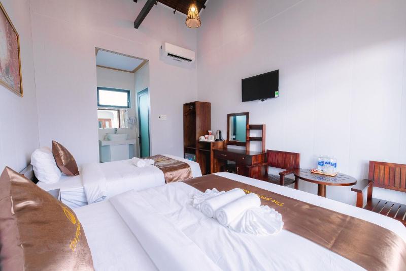The Poplar Resort image