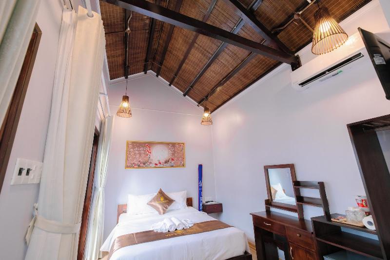 The Poplar Resort image