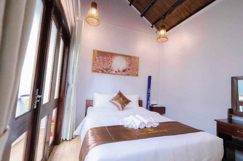 The Poplar Resort image