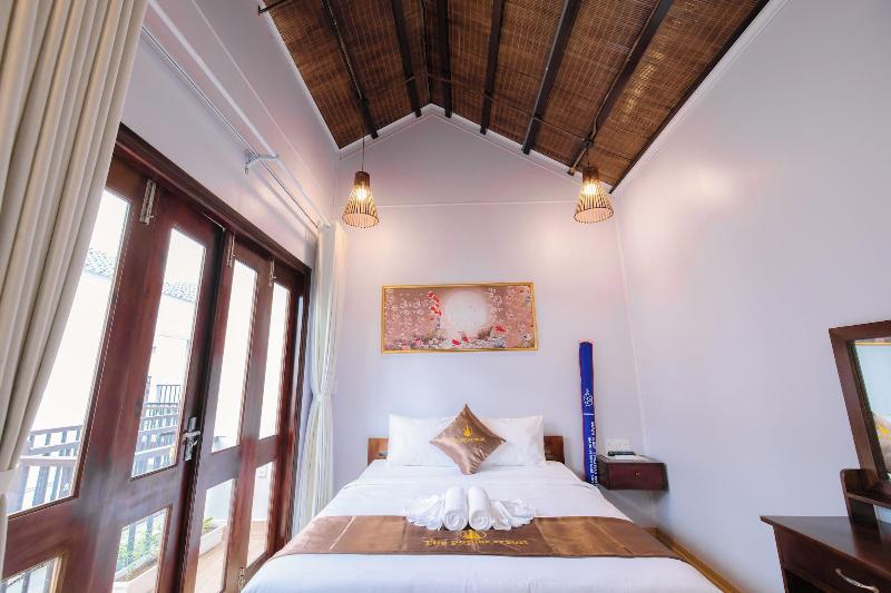 The Poplar Resort image