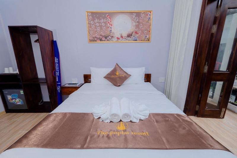 The Poplar Resort image