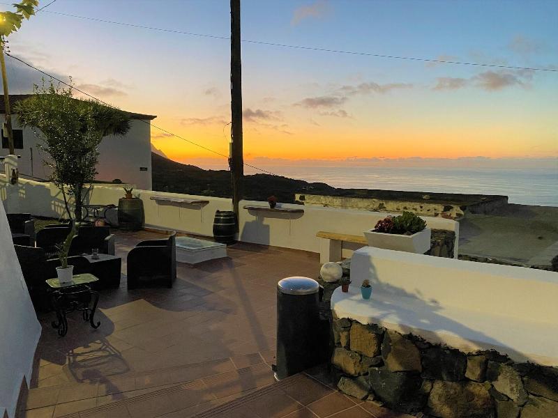 Geko Hotels image