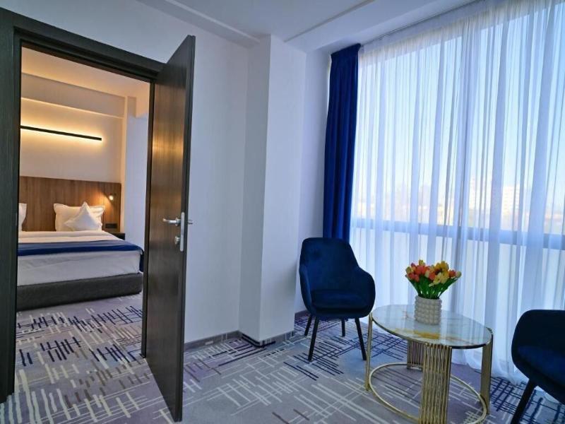 Hotel Sir Royal image