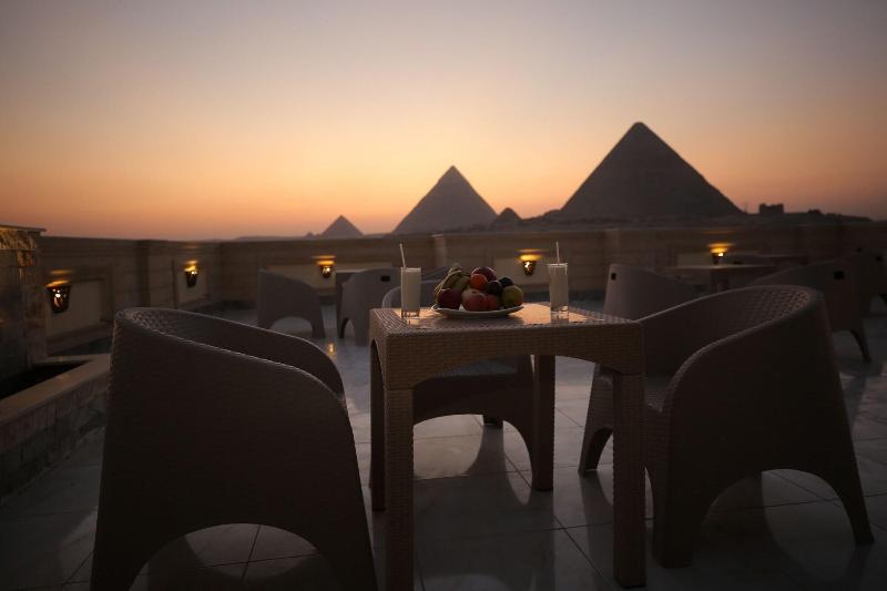 Zeina Pyramids Inn image