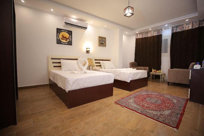 Zeina Pyramids Inn image