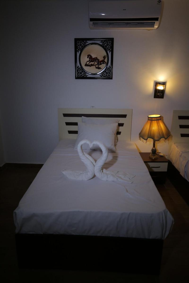 Zeina Pyramids Inn image