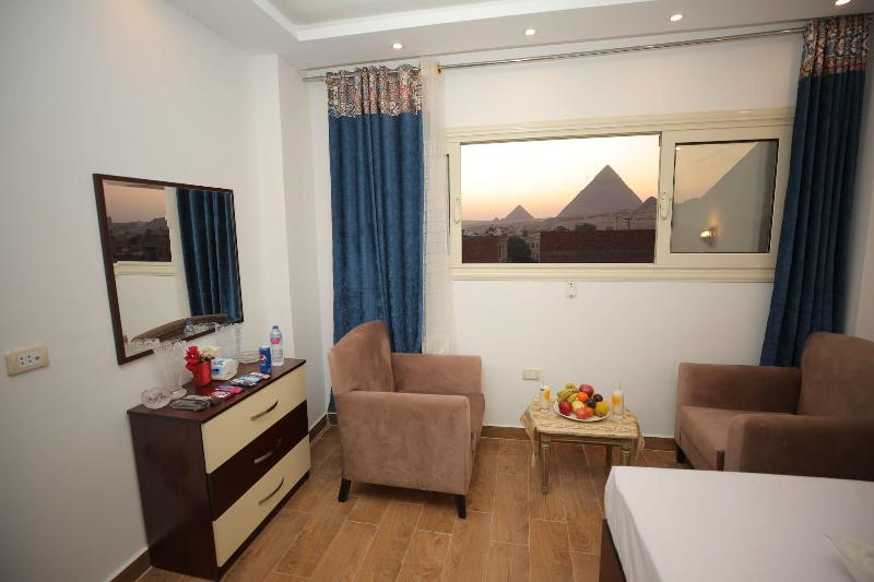 Zeina Pyramids Inn image