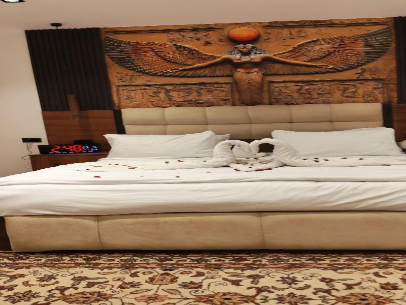 Zeina Pyramids Inn image