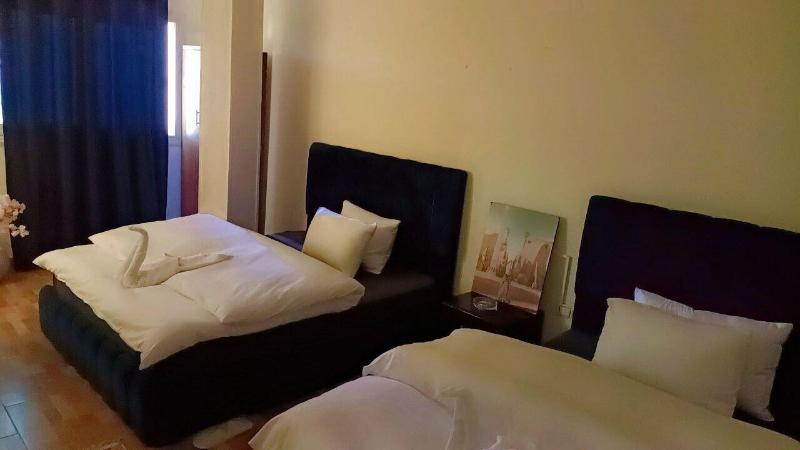 Pyramids Stars View Inn image