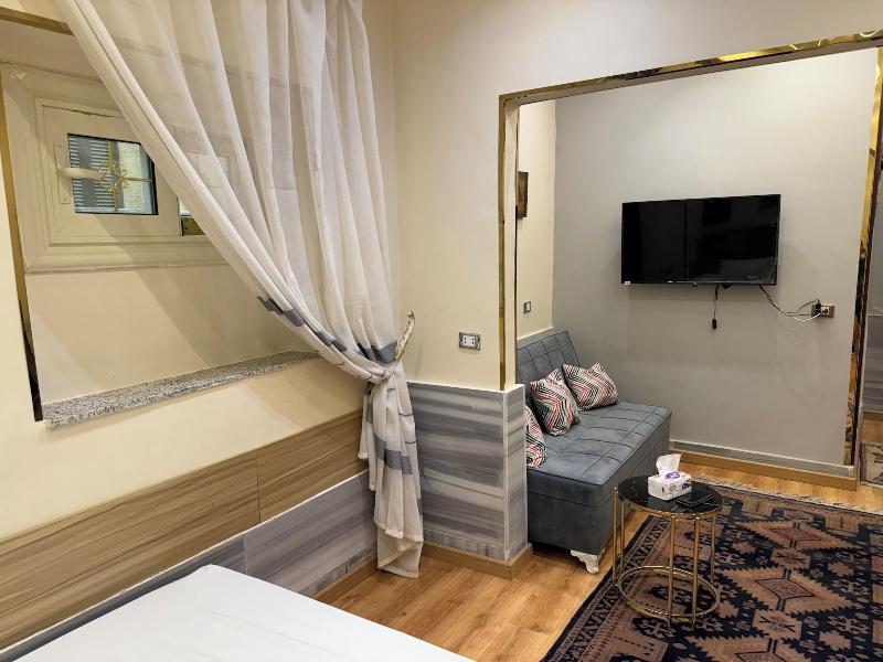 Osiris Pyramids View Inn image