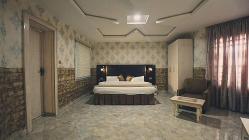 Candellux Imperial Hotel And Suites 5