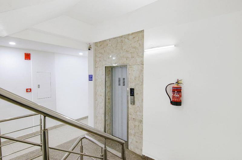 Fabhotel Gp Royal image