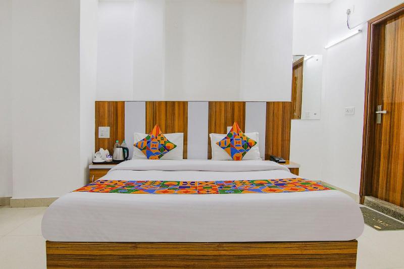 Fabhotel Gp Royal image