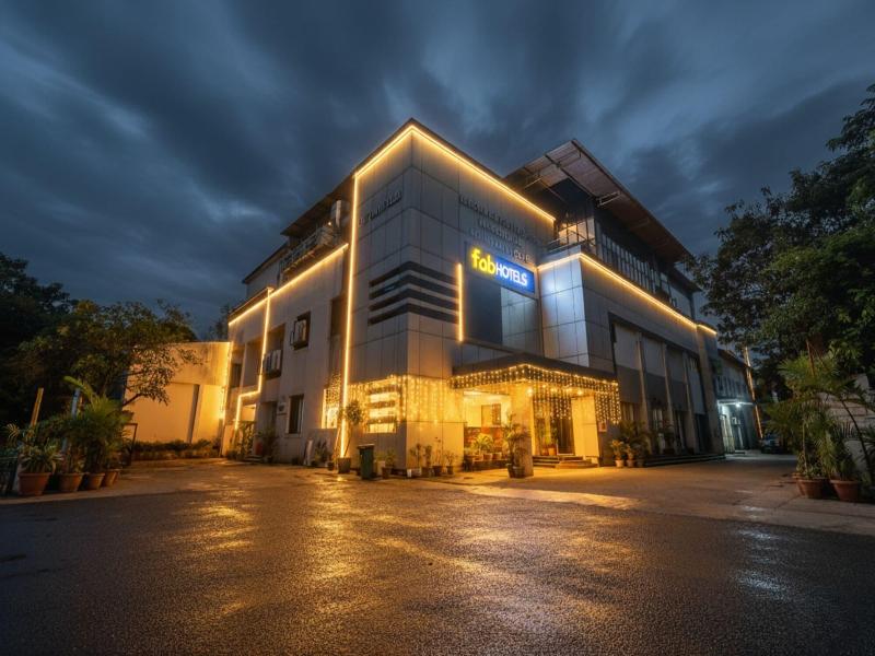 Fabhotel Prime The Thane Club image