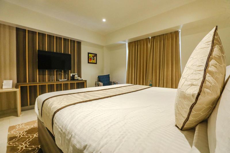 Fabhotel Prime The Thane Club image