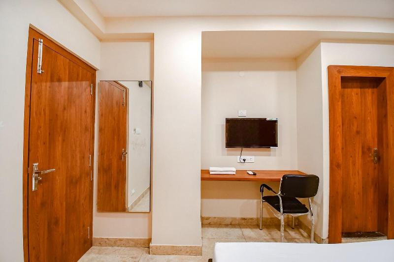 Fabhotel Dream World Residency image
