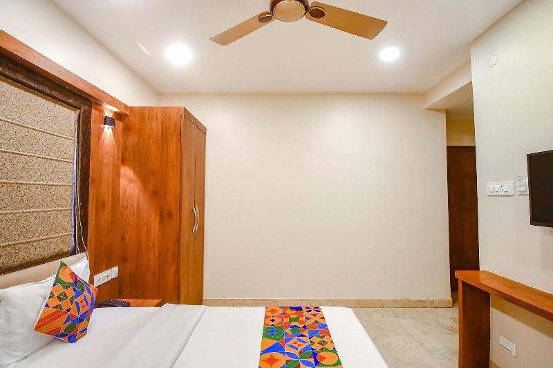 Fabhotel Dream World Residency image