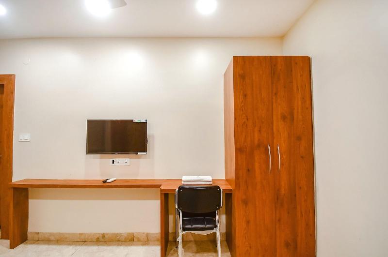 Fabhotel Dream World Residency image