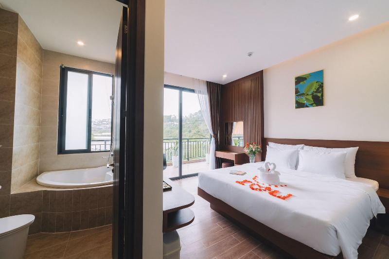 Green Eco Hotel Dalat image