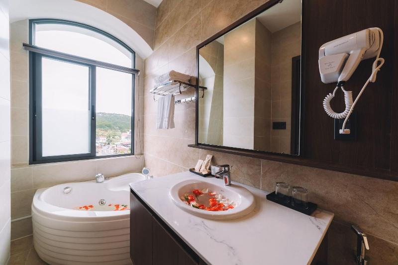 Green Eco Hotel Dalat image