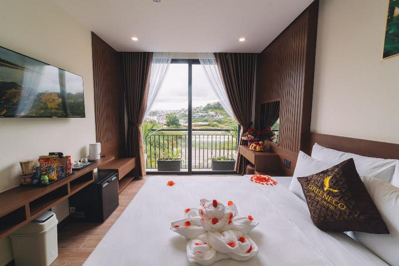 Green Eco Hotel Dalat image