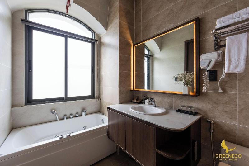Green Eco Hotel Dalat image