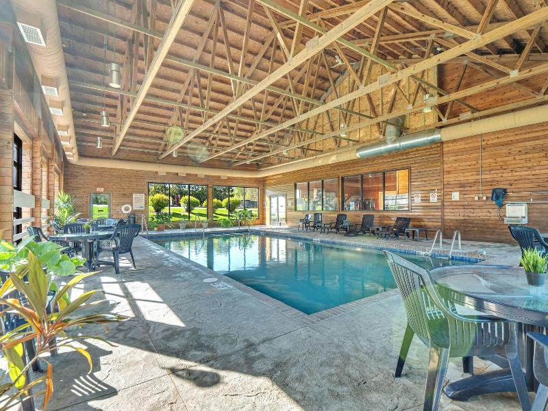 Victorian Inn Elkhart Lake Wisconsin image