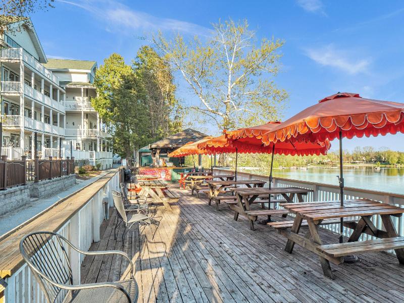 Victorian Inn Elkhart Lake Wisconsin image