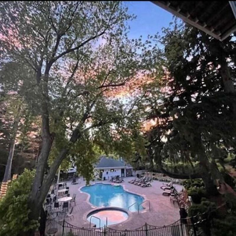 Victorian Inn Elkhart Lake Wisconsin image