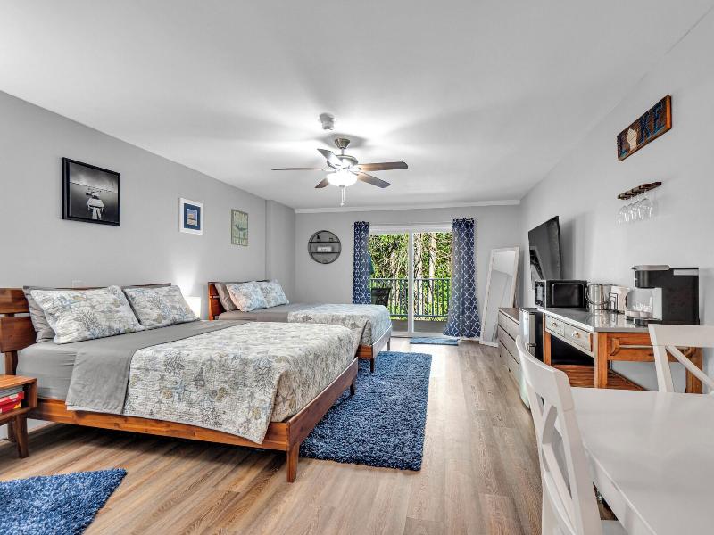 Victorian Inn Elkhart Lake Wisconsin image