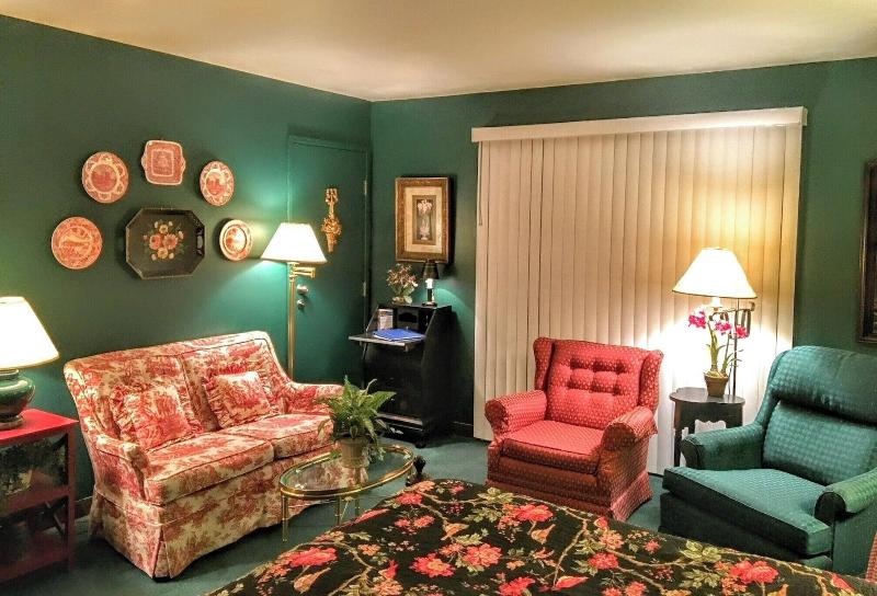 Victorian Inn Elkhart Lake Wisconsin image