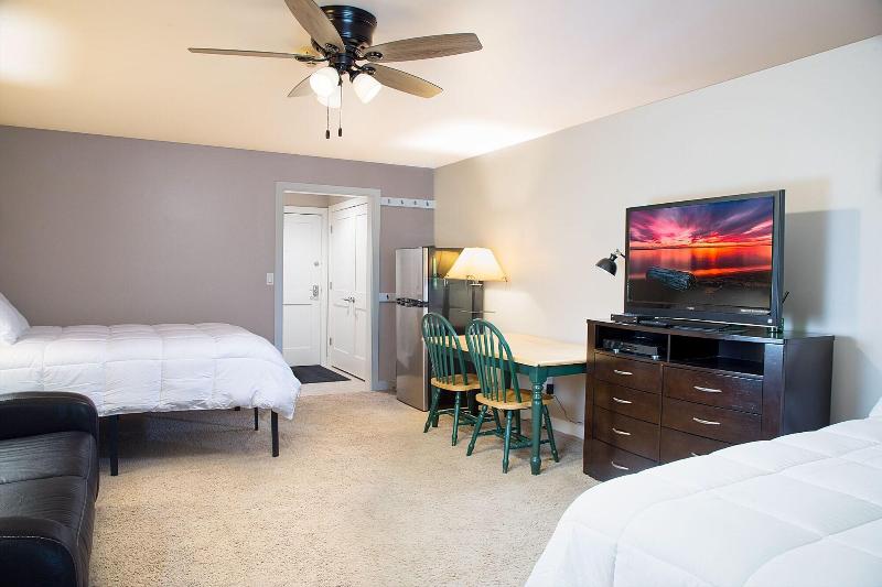 Victorian Inn Elkhart Lake Wisconsin image