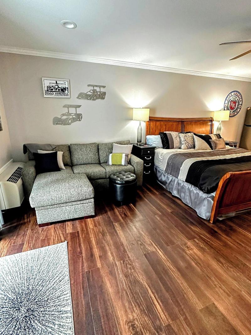 Victorian Inn Elkhart Lake Wisconsin image