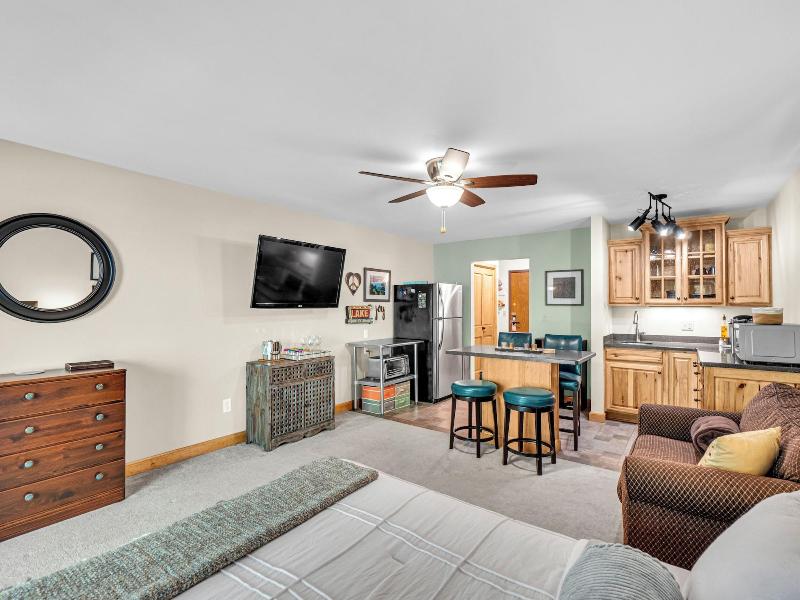 Victorian Inn Elkhart Lake Wisconsin image