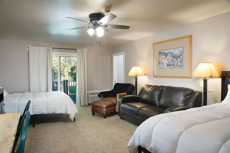 Victorian Inn Elkhart Lake Wisconsin image