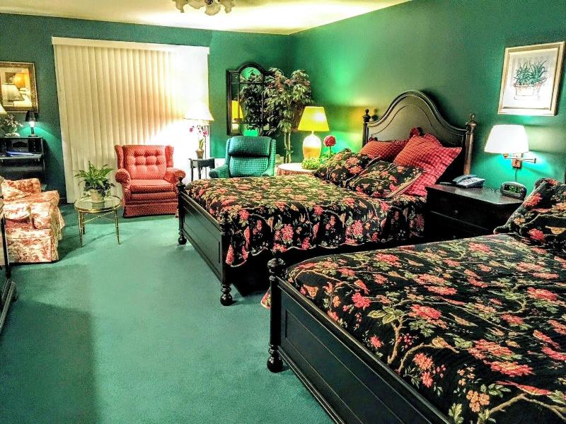 Victorian Inn Elkhart Lake Wisconsin image