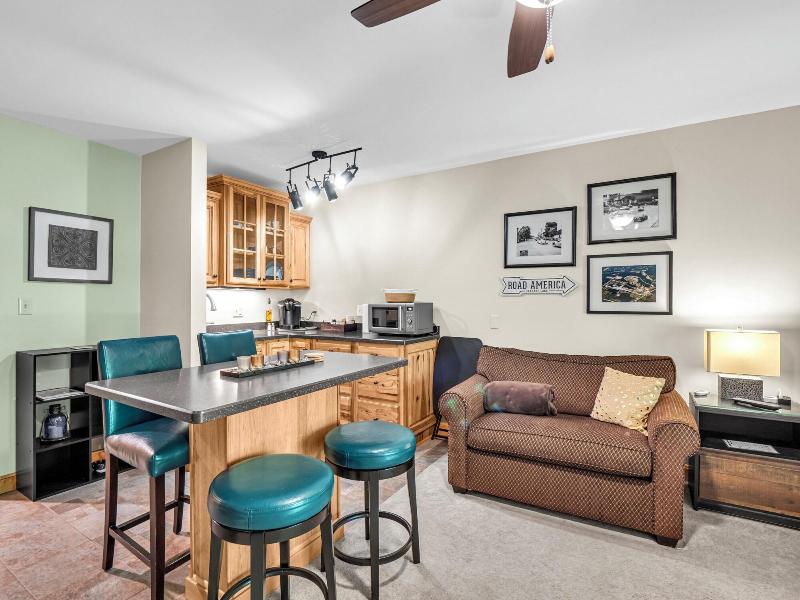 Victorian Inn Elkhart Lake Wisconsin image