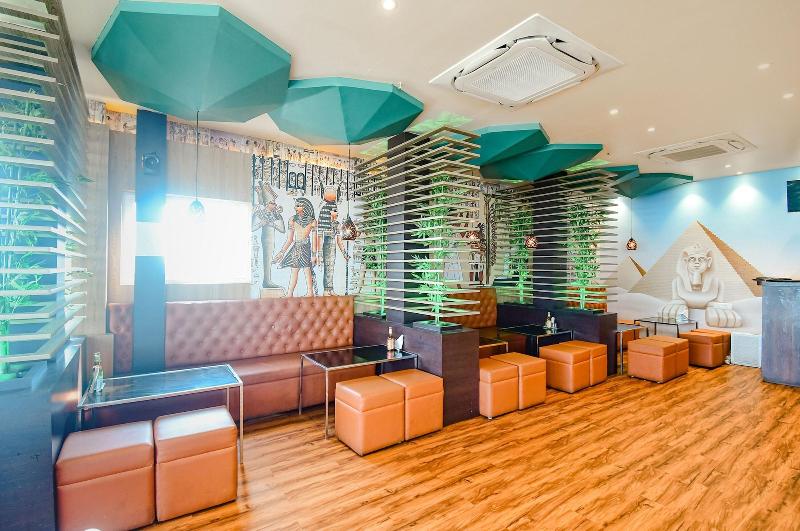 Fabhotel Airport Green Arcade image