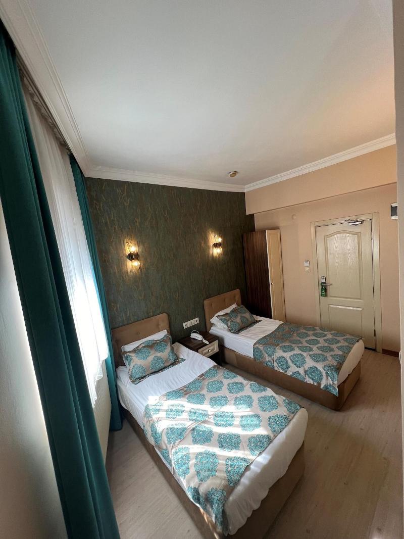 Saga Roaylu Otel image