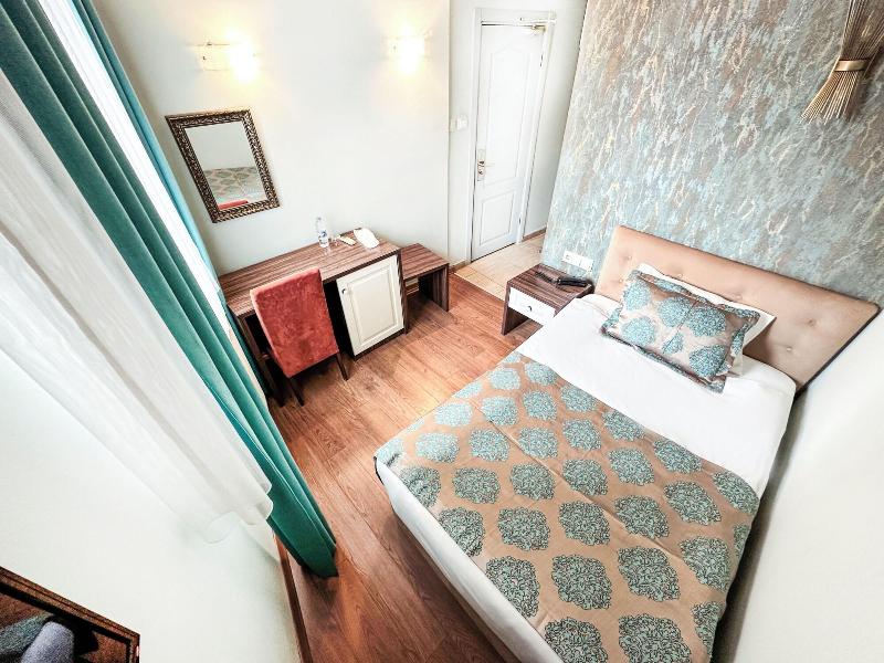 Saga Roaylu Otel image