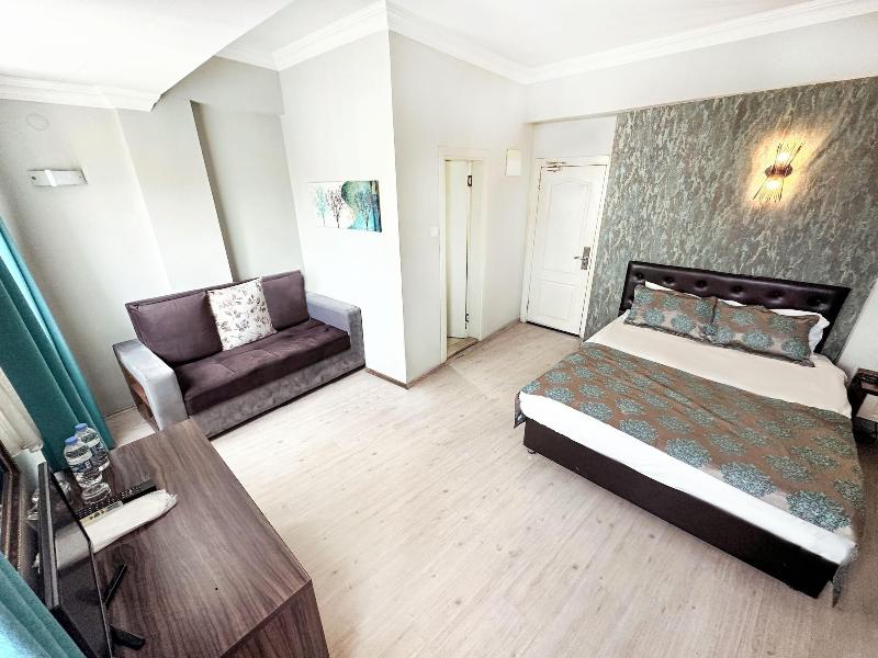 Saga Roaylu Otel image